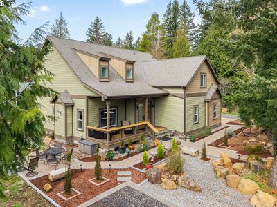 1010 NW Still Cove Ln