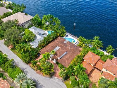 2701 Aqua Vista Blvd