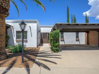 426 W Esperanza Blvd