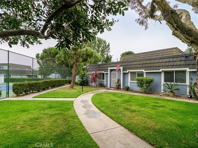 8379 Leeward Dr