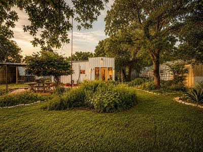128 E Castlewood Dr