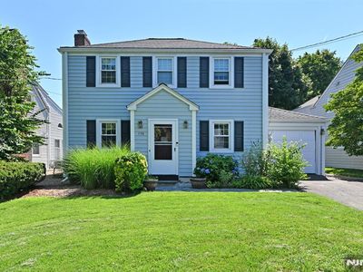 138 E Magnolia Ave