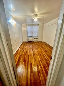 35-20 Leverich St #421