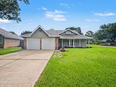 2710 Village Circle Dr
