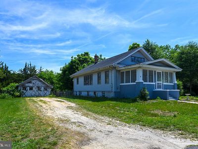 8 Ward Ave