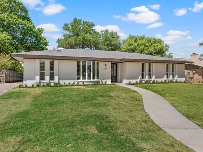 2719 N Cypress Cir