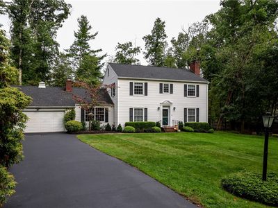 8 Fox Ln E