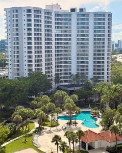 3300 NE 192nd St APT 702