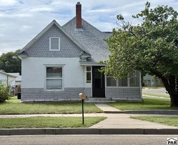 400 S 6th St
