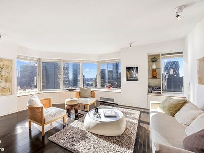 150 W 56th St APT 4108