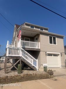 11 Fox Avenue