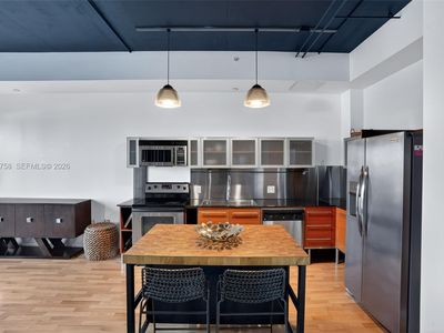 10 SW South River Dr APT 708