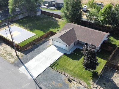 209 E Hanley Blvd