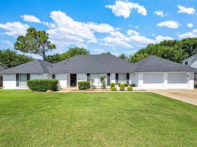 1112 NW Becontree Dr