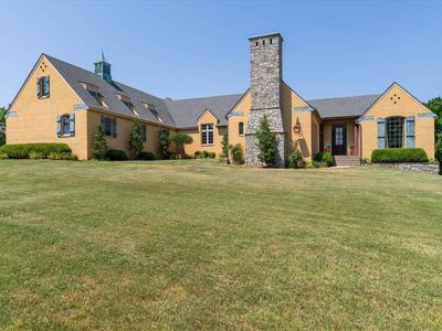 1302 Falls Dr