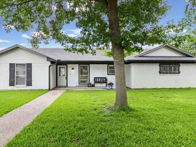 Property at 224 Crockett Ln, Hewitt, TX