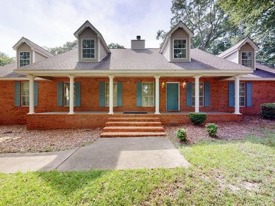 400 Shakespeare Dr