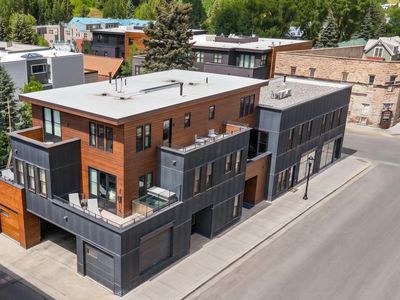 150 W Pacific Ave #A