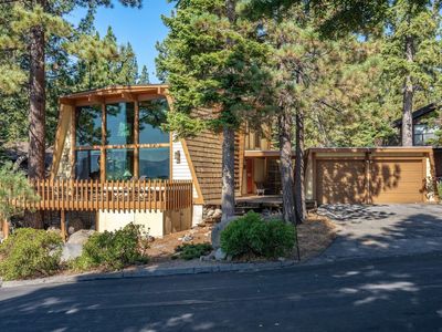 305 Edgecliff Way