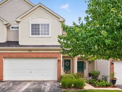 949 Tanager Ct