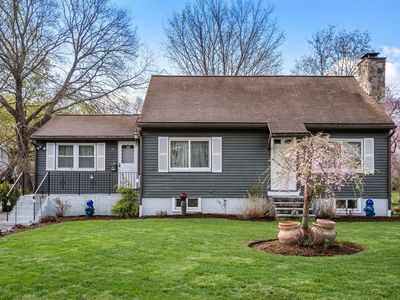 40 Manor Rd