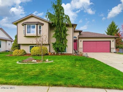 2207 N Stagecoach Dr