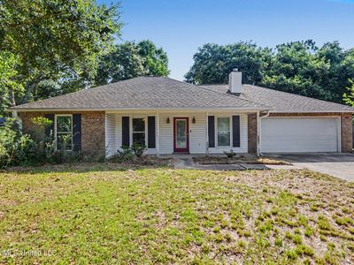 7008 Oakhurst Dr