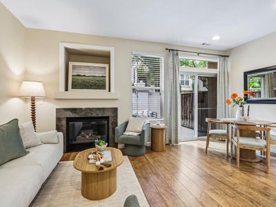 363 Oleander Dr