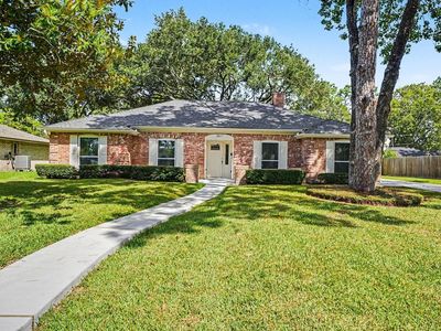 2817 Frostwood Cir