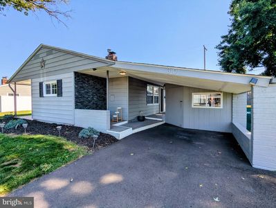 30 Forest Ln