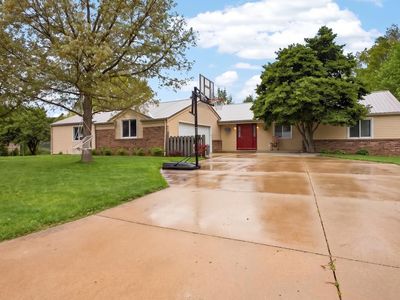 13884 Rengel Dr