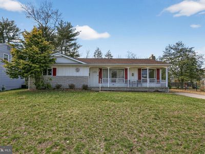 1103 W Valleybrook Rd