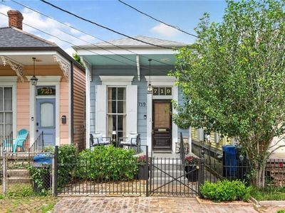 719 Pleasant St