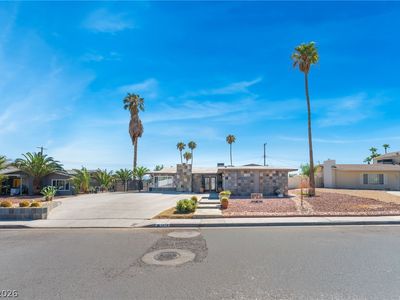 1679 Golden Arrow Dr