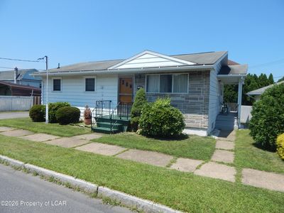 18 Govier St