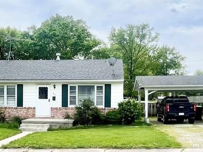 205 Kuhne Blvd