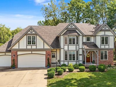 1040 Oak Tree Dr