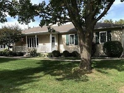 2816 Emerald Blfs