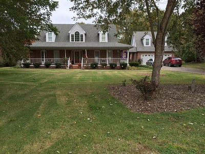 135 Meadow Lakes Blvd