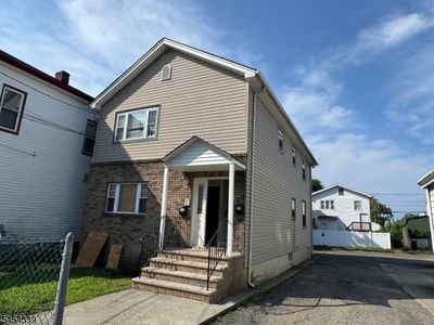 23-25 Ryerson Ave