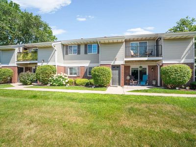 N110W17155 Ashbury LANE #6