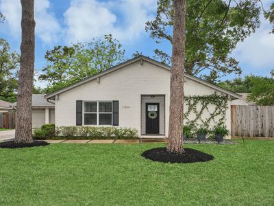 11414 Valley Stream Dr