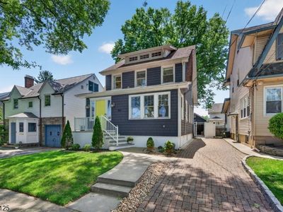 54 Van Riper Ave