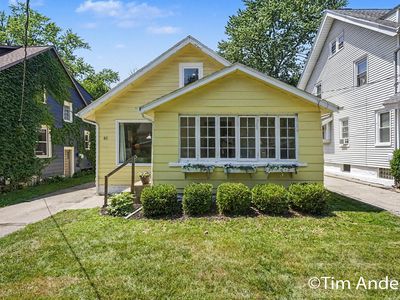 61 Mayfield Ave NE