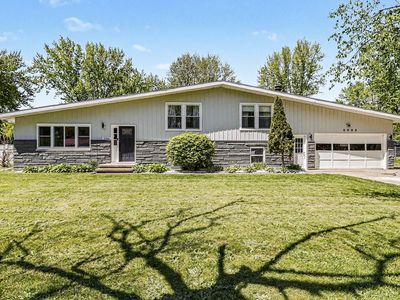 5988 Ponderosa Dr