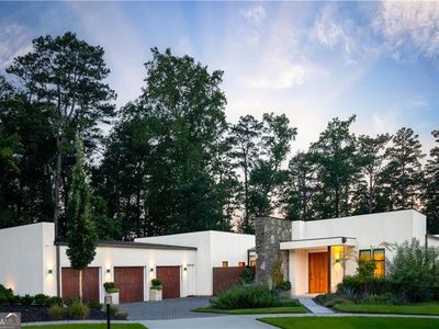 1572 Clifton Rdg