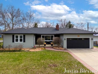 154 N Parklane Dr NE