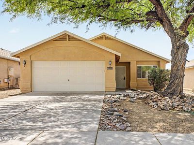 10052 E Paseo