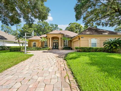 1553 NOTTINGHAM KNOLL Drive
