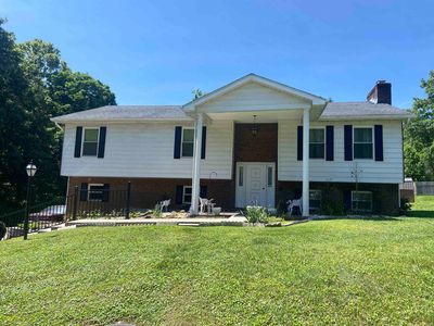 2803 Camellia Dr